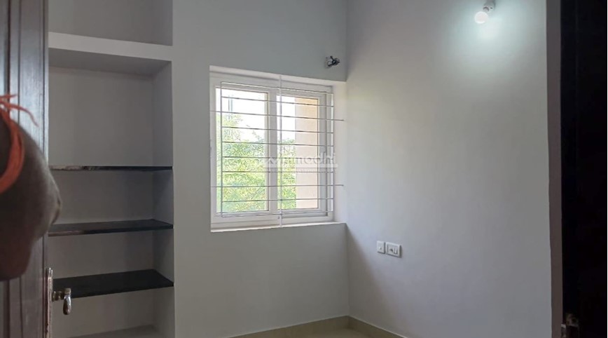 Flat At Perumbakkam