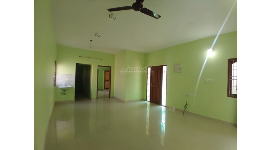 Flat At Moulivakkam