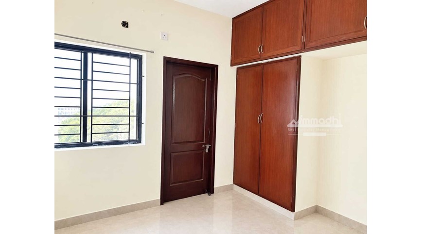 Flat at Manapakkam