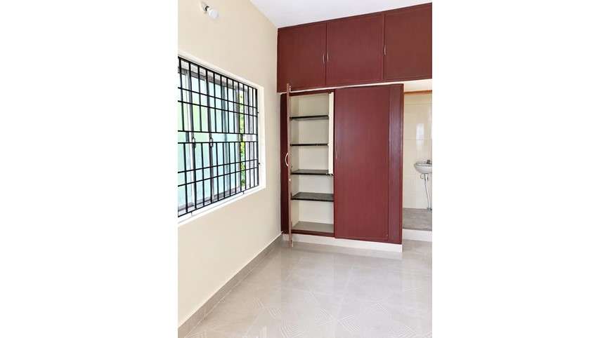 Flat in vengaivasal