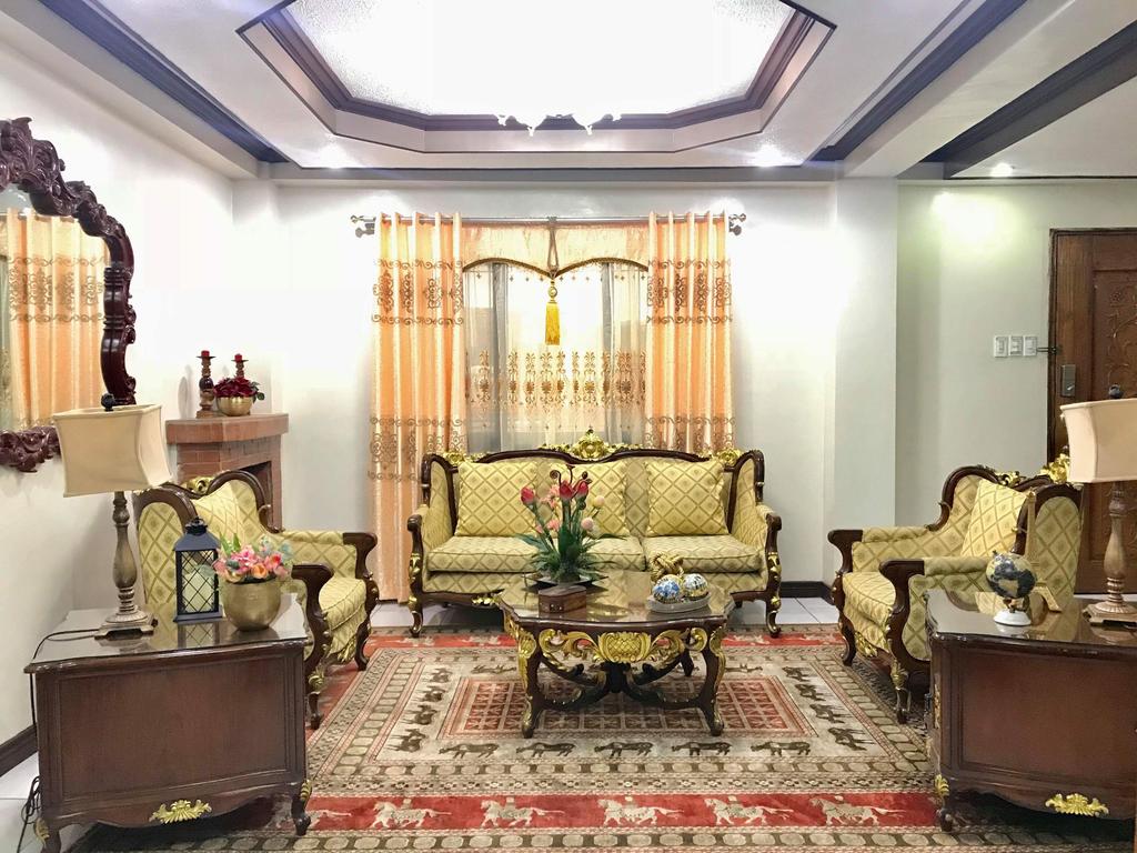 WAYS TO CUSTOMIZE YOUR RENTAL HOME